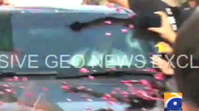 Imran Khan arrives in Karachi - Geo Reports-21 Sep 2014