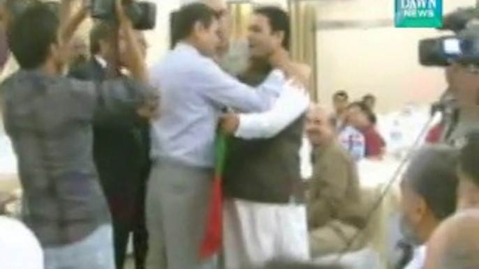 Doctor chants Go Nawaz Go slogans during PMLN MPA Salman Rafique's speech