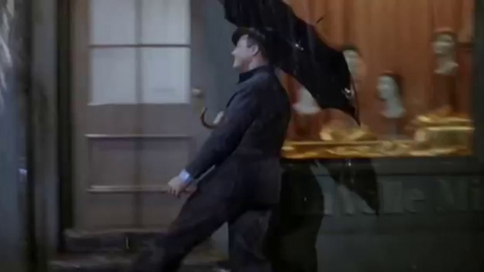 La chanson "SINGIN IN THE RAIN" sans musique ni voix! Parodie Hilarante