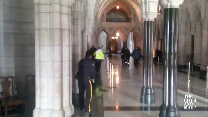 Images de la tuerie islamiste au Canada. Tirs au fusils dans le batiment du parlement