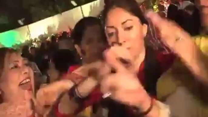 Sharmila Farooqi dance in PPP jalsa