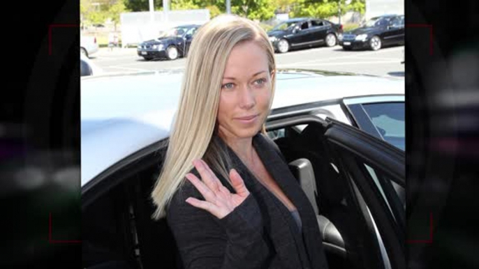 Kendra Wilkinson Confirms That She is Single