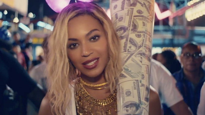 Beyonce Sued By Background Singer For “Stealing” Music