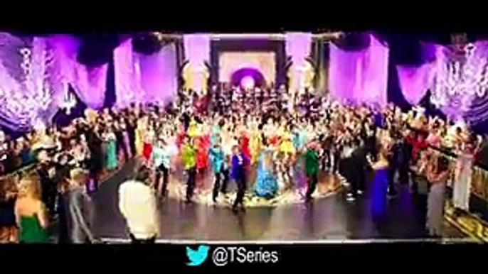 India Waale VIDEO Song - Happy New Year - Shah Rukh Khan, Deepika Padukone