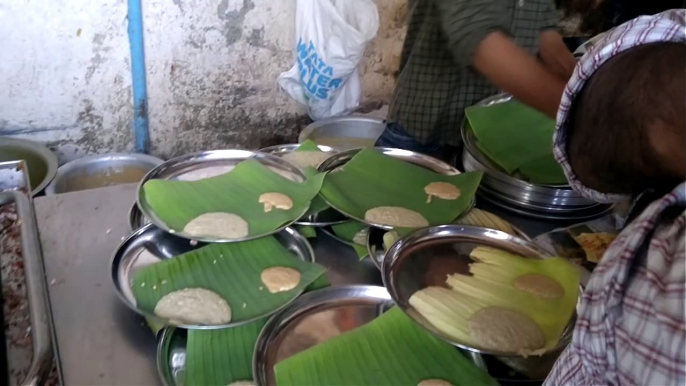 Dosa King - 14 Dosas in 5 Minutes : How to make Dosa ?  Indian street food