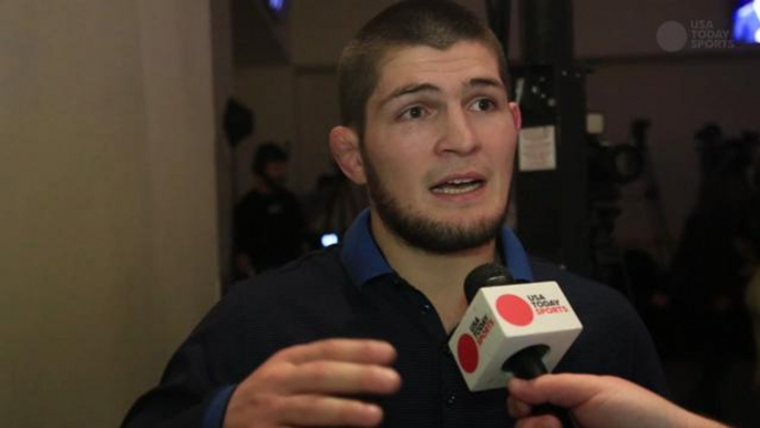 Khabib Nurmagomedov crashes UFC 181, calls out champ Anthony Pettis