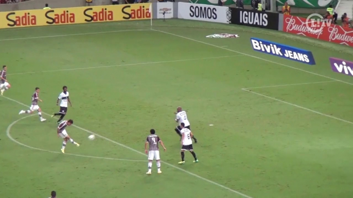 Na gaveta! Relembre belo gol de Sobis pelo Flu em 2014