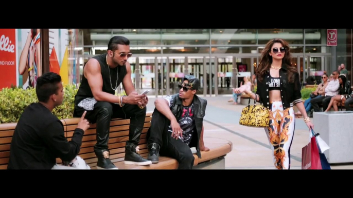 Exclusive- LOVE DOSE Full Video Song - Yo Yo Honey Singh, Urvashi Rautela - Desi Kalakaar