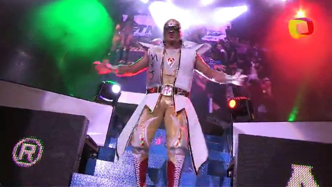 Felino, Mr. Niebla, Thunder vs Máscara Dorada, Valiente, Volador Jr.