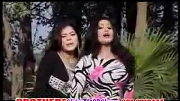 Pakistani Mujra Queens Dance in Park hot Mujra dance