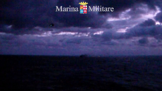 Corfù (Grecia) - Traghetto in fiamme ''Norman Atlantic'' - Elicottero -10- (29.12.14)