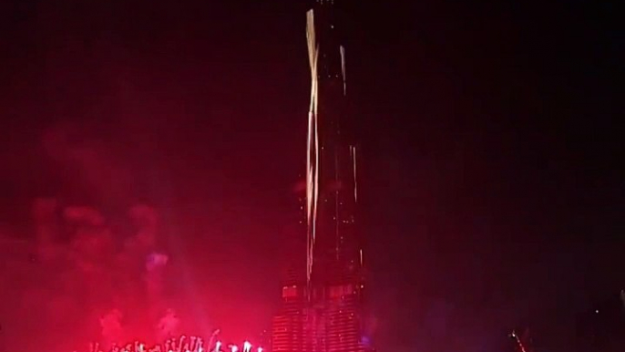 Dubai Happy New Year's Fireworks 2015 - World's Best New Year Fireworks 2015 Celebration!