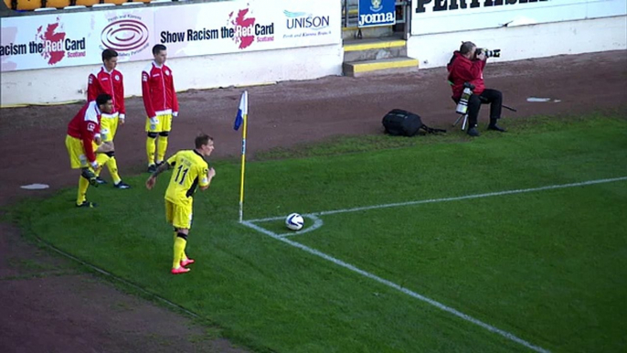 Funny football fail! Worst corner kick ever