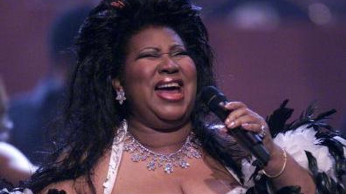 Aretha Franklin - Ain't No Way - Live VH1 Divas: One & Only Aretha Franklin - 2001