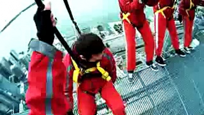 HANGING OFF THE TALLEST BUILDING IN CANADA!