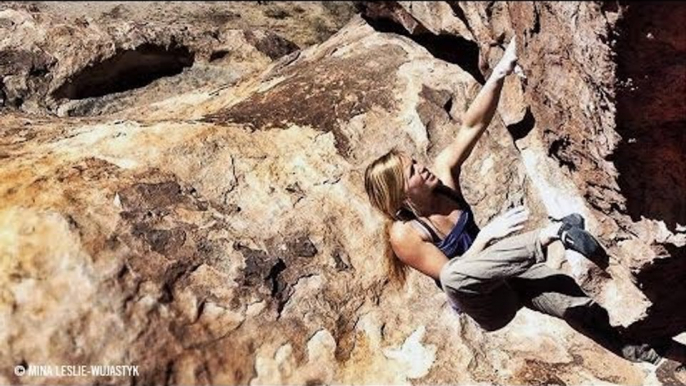 Mina Leslie-Wujastyk Sending Boulders in Hueco Tanks, Texas | EpicTV Climbing Daily, Ep. 221