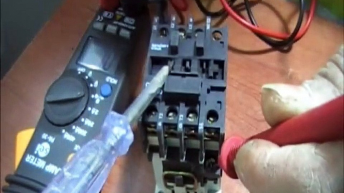 Como reparar un contactor eléctrico.