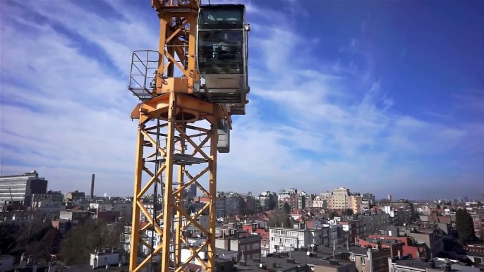 Surprise filmer une grue avec un drone / Surprise filming a crane with a drone