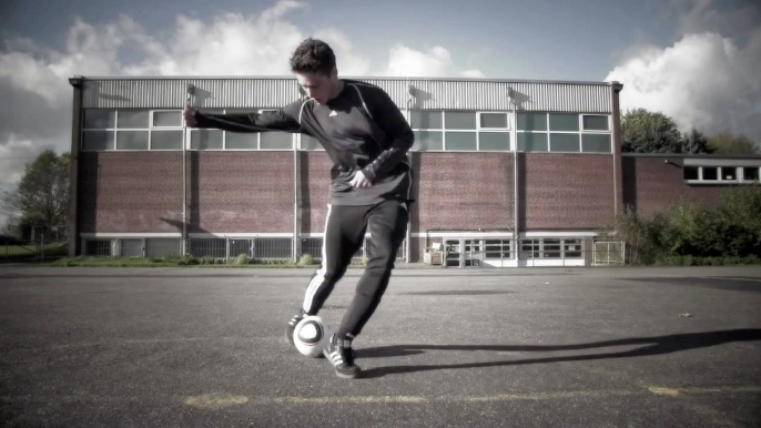 RONALDINHO FOOTBALL TUTORIAL ★ soccer skills, tricks & moves ★ how to do: FLIP FLAP BEHIND LEG
