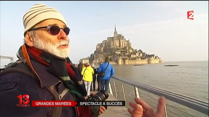 Au Mont-Saint-Michel, la grande marée attire les foules