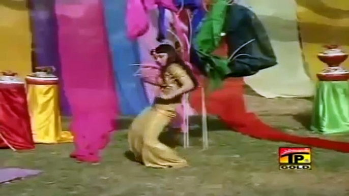 payar wali kich mujra hd mujra hd mujra hd   sexy mujra dance 32nargis,dance,mujra,new mujra,enjoyement,nanga mujra,deedar,mahnoor,nanga mujra,punjabi song,latest mujra,sexy mujra,mujra 2014,mujra 2015,hina shaeen,boob showing,belly dance,stage dance75