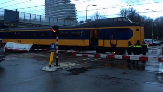 Beelden: Treinverkeer van en naar zuidkant Groningen ligt stil - RTV Noord