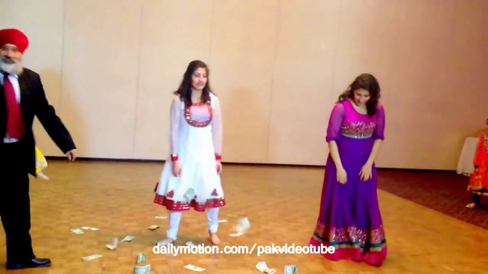 Sweet Girls Dance on  Dhool Baaje  FULL HD