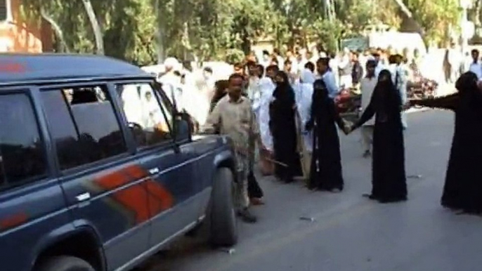 Women Attack On Attock City Police Station