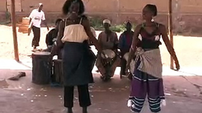 African Dance: MALI  West African Dance,  African Chants, Djembe Drums, "Danza" (Diansa, Dansa)