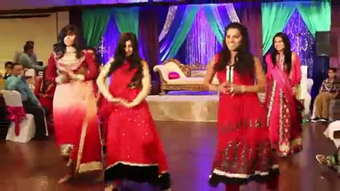 Desi Girls Dance Pakistani Mehndi (HD) - Video Dailymotion