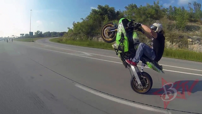 Street Bike STUNTS Long Highway WHEELIES On Extended Swingarm Kawasaki Ninja ZX6R Motorcycle WHEELIE