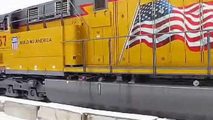 New GE Union Pacific Locomotives idling at Erie, PA. 2-14-09