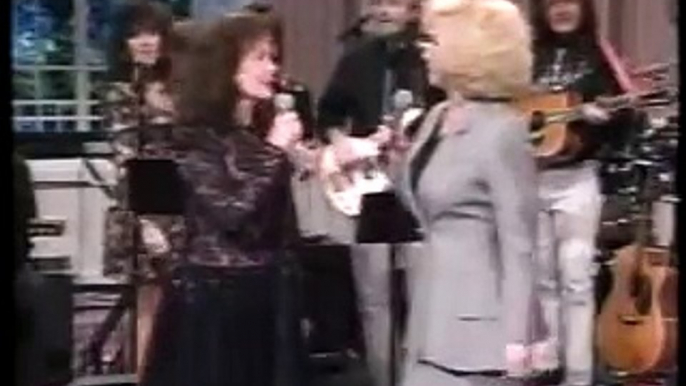 Tammy Wynette & Loretta Lynn -Your Good Girl Is Gonna Go Bad