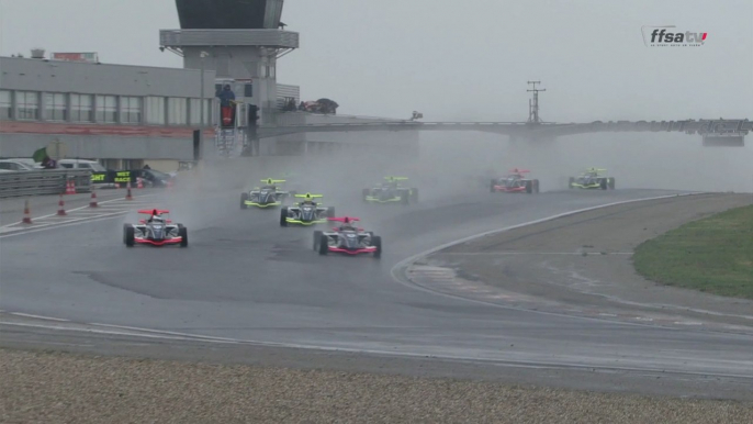 GT Tour FFSA 2015 à Lédenon - F4 - Course 3 - Nouvelle victoire de Giuliano Alesi