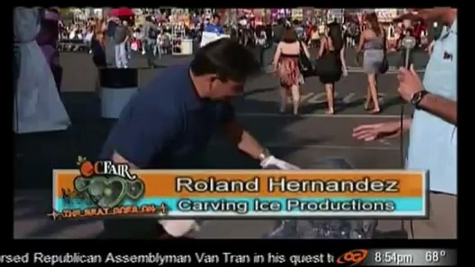 TV reporter destroys ice sculpture (2yrslater: YES WAS STAGED, DUMBASSES READ THE INFO)