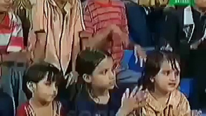 Pakistani Funny Clips Talented Pakistani kid ,  Pakistan Got Talent ,  Like and share