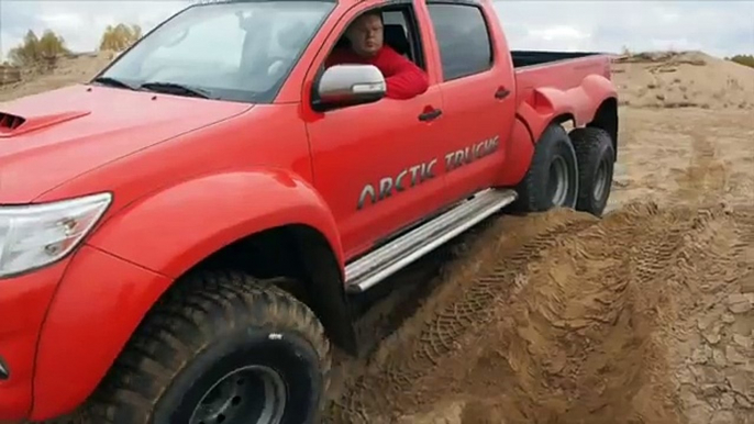 Toyota Hilux ArcticTruck 6x6