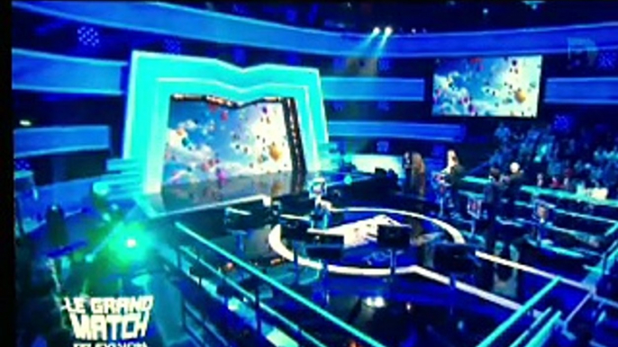 Nounours sur le plateau du Grand Match de la Télévision sur D8