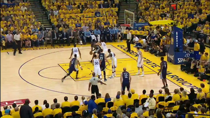 Stephen Curry Reverse Layup _ Grizzlies vs Warriors _ Game 1 _ May 3, 2015 _ NBA Playoffs