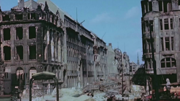 Berlin en 1945, après la 2ème guerre mondiale (HD 1080p recoloré)