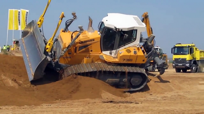 Liebherr PR 736 – new crawler tractor in Dangerous Action! Big Dozer.