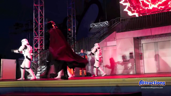 Darth Vader & Boba Fett dance to Smooth Criminal - Star Wars Weekends 2012