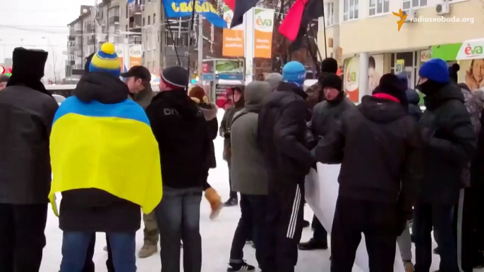 В Днепропетровске отметили день рождения Бандеры. Вооруженный конфликт донецк луганск днр лнр