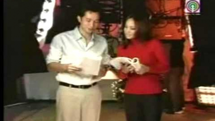 ABS-CBN Christmas Station ID 2003 "DisyembRegalo"