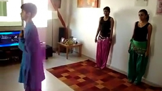 Indian Girls Dance - Two Desi Dancing Girls