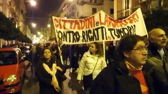 Viv@voce. 15.12.12. Taranto: COMITATO 15 DICEMBRE, manifestazione contro l'inquinamento