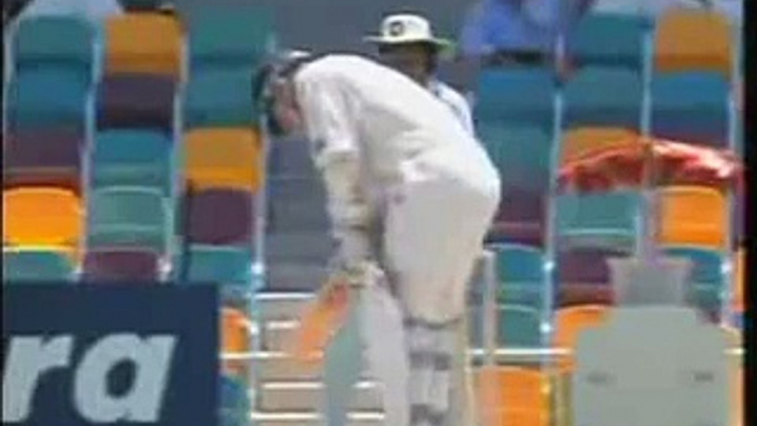 Pakistan vs australia bad cricket fielding poor catching.akram onwed. - best bowling and batting