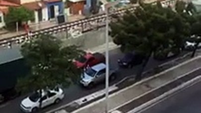 Vídeo de possível assalto na Via Expressa viraliza nas redes sociais