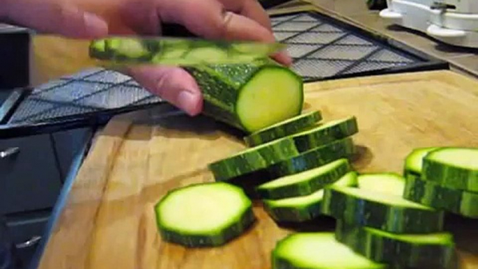 Homestead Series How To Dehydrate Sliced And Shredded Zucchini