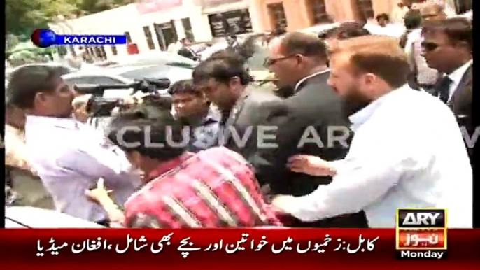 CEO AXACT Shoaib Sheikh presents new philosophy of AXACT Scam while talking to media outside SHC